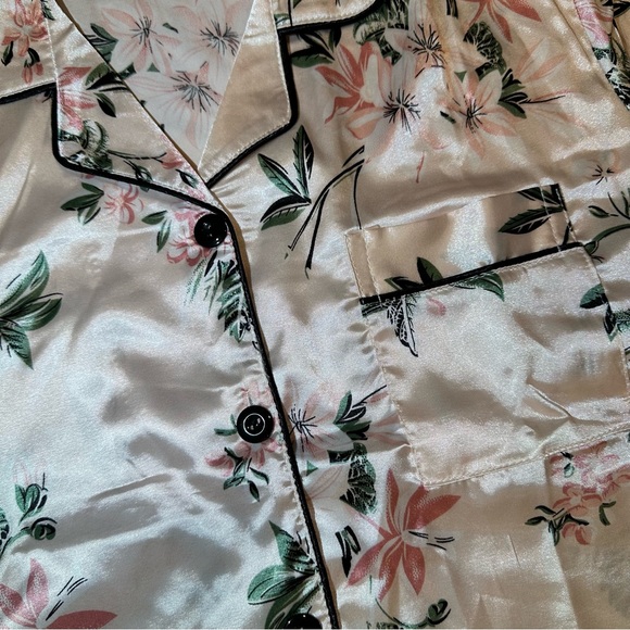 Light Pink Floral Women’s Pajama Set Button-down Collared Shirt and Short Set - Picture 8 of 12